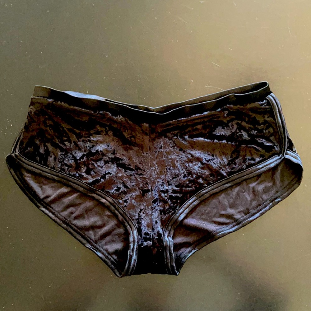 Victoria’s Secret Black Crushed Velvet Intimates